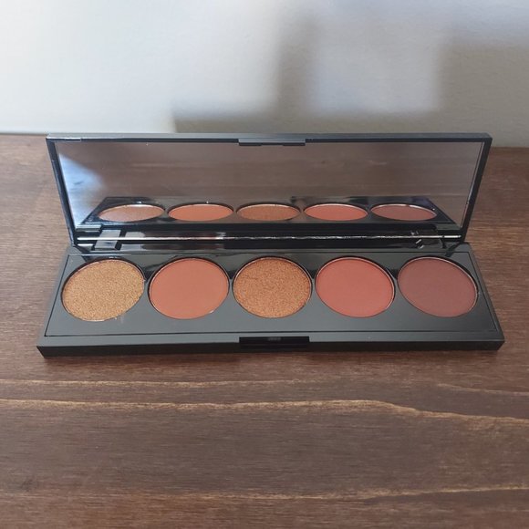 Laritzy Cosmetics Artistry Palette - Picture 5 of 12